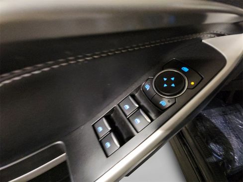 Used 2022 Ford Explorer XLT w/ Equipment Group 202A image 23