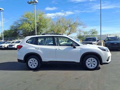 Used 2024 Subaru Forester AWD/4WD image 9