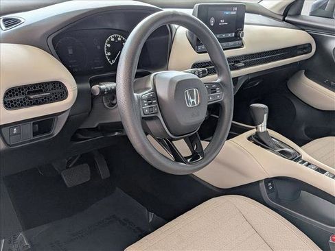 Certified 2025 Honda HR-V LX image 9