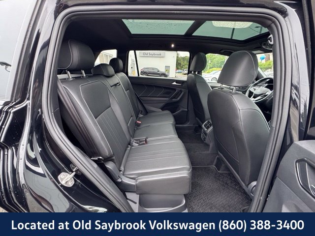 Certified 2024 Volkswagen Tiguan SE R-Line AWD/4WD image 23
