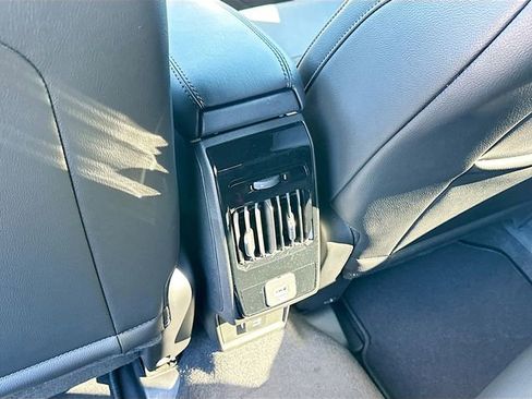 New 2026 Jeep Compass Latitude image 17