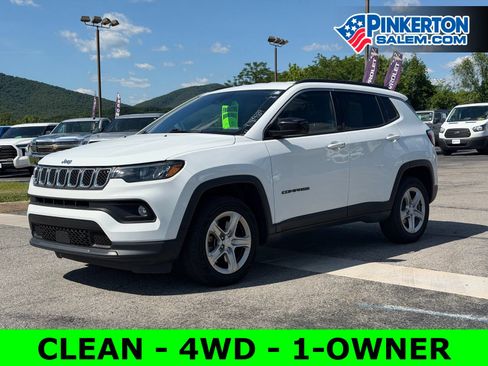 Used 2024 Jeep Compass Latitude AWD/4WD image 2