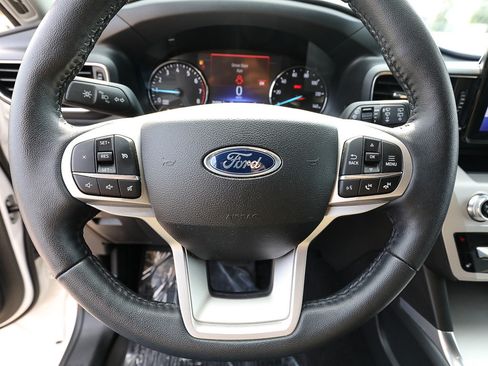 Certified 2024 Ford Explorer XLT w/ Equipment Group 202A AWD/4WD image 16