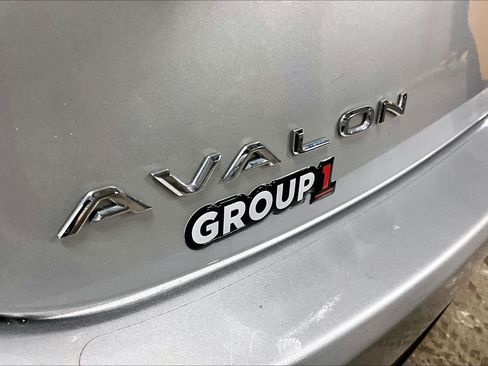 Used 2013 Toyota Avalon Limited image 9