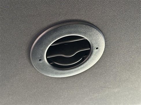 Used 2024 GMC Yukon SLT image 20