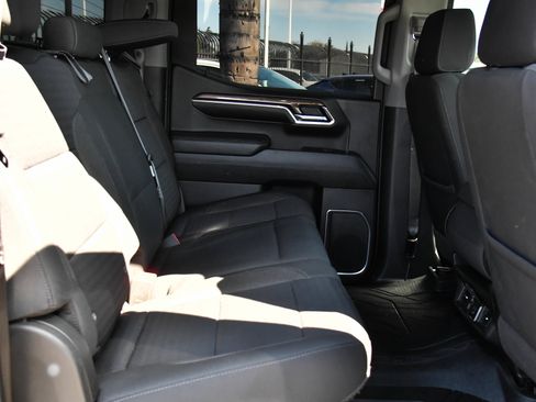 Used 2022 Chevrolet Silverado 1500 LT AWD/4WD image 43