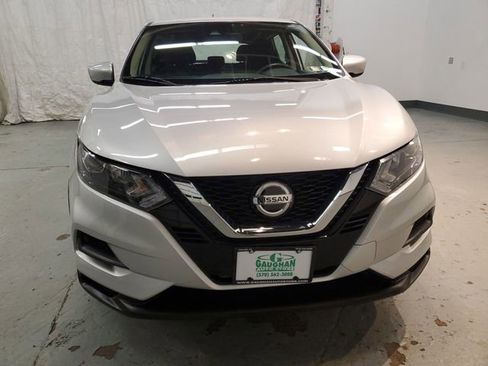 Used 2020 Nissan Rogue Sport S image 9