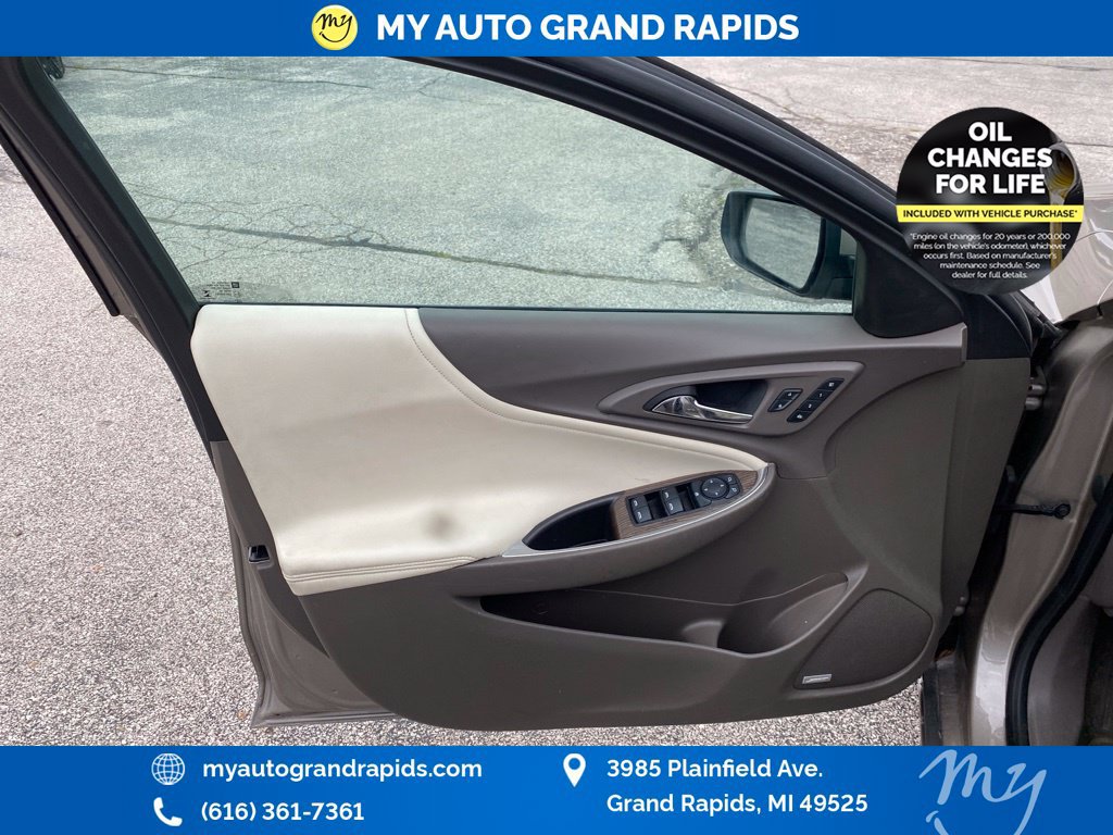 Used 2024 Chevrolet Malibu LT FWD image 9
