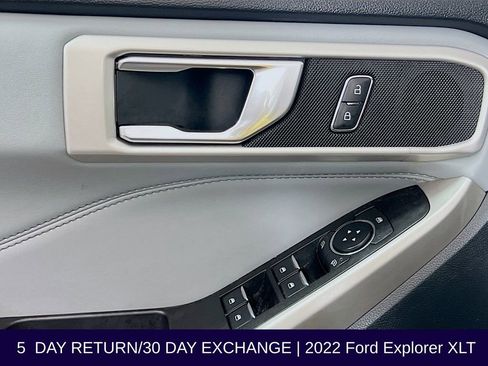 Used 2022 Ford Explorer XLT w/ Equipment Group 202A image 24