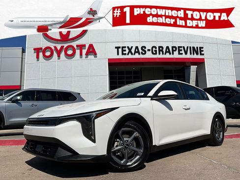 Used 2025 Kia K4 LXS image 1