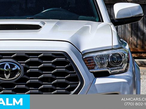 Used 2020 Toyota Tacoma TRD Sport AWD/4WD image 15