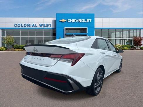 Used 2025 Hyundai Elantra Sport FWD image 10