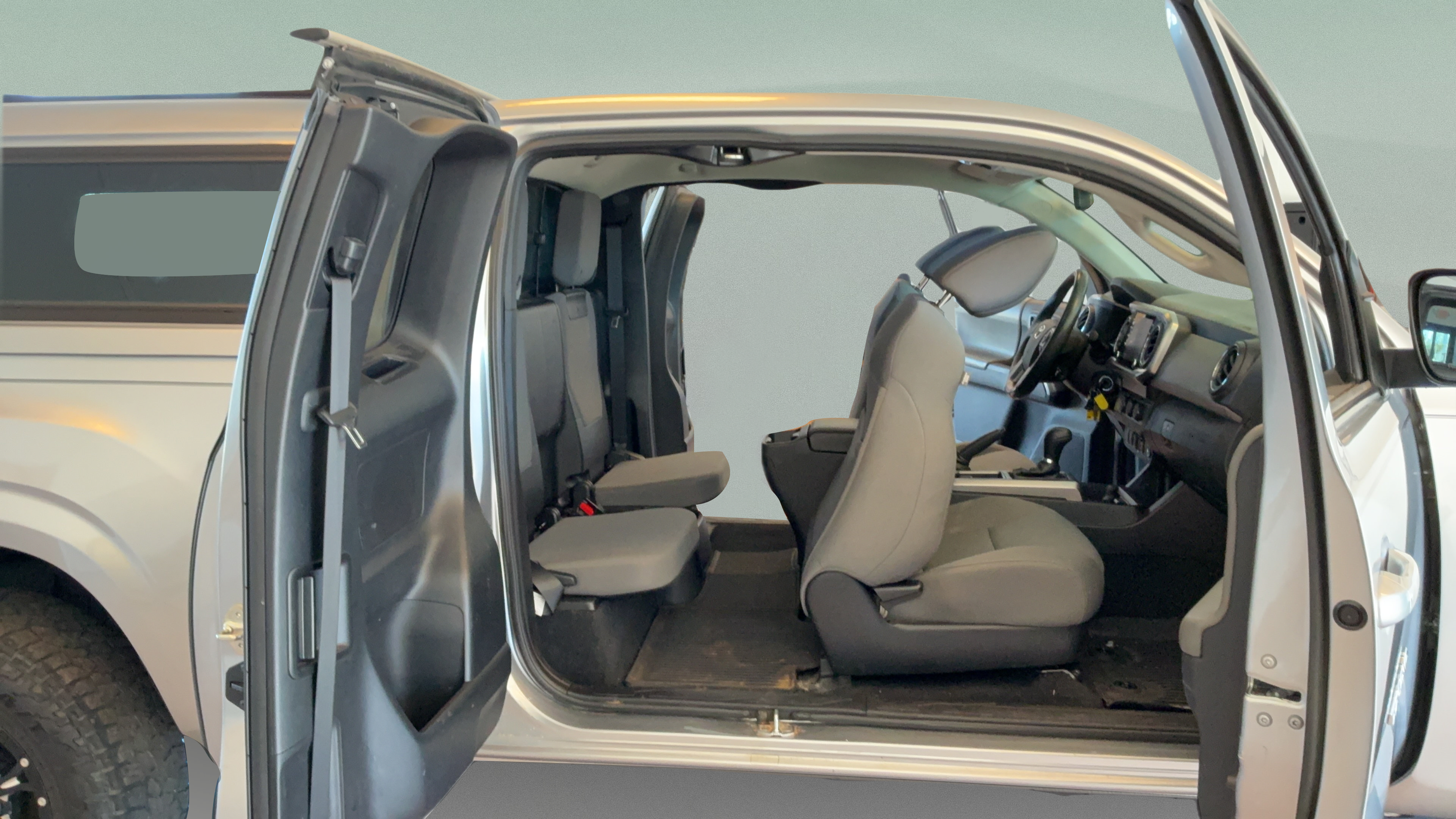 Used 2021 Toyota Tacoma SR5 RWD image 24