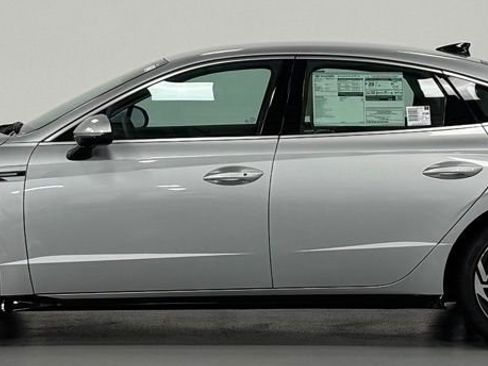 New 2026 Hyundai Sonata SEL FWD image 2