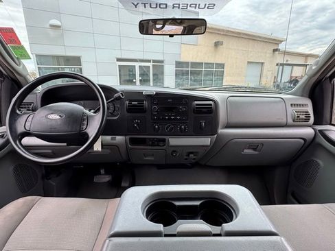Used 2005 Ford F350 XLT image 17
