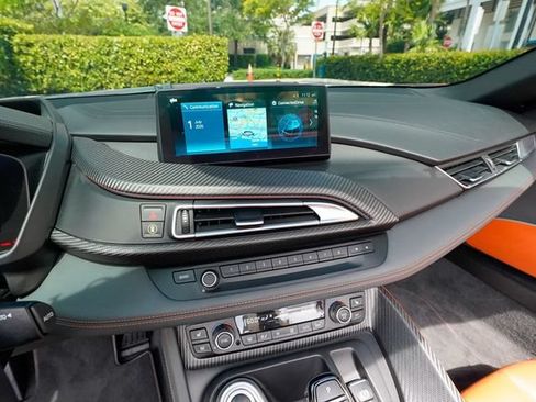 Used 2019 BMW i8 Roadster AWD/4WD image 72