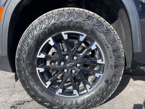 Used 2024 Chevrolet Traverse Z71 w/ Enhanced Driving Package image 24