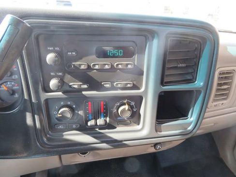 Used 2006 Chevrolet Silverado 1500 W/T AWD/4WD image 19