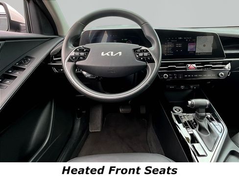 Used 2024 Kia Niro EX FWD image 8