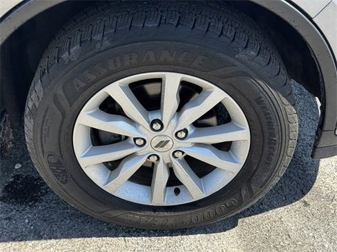 Certified 2020 Dodge Durango SXT w/ 3rd Row Seating Group image 9