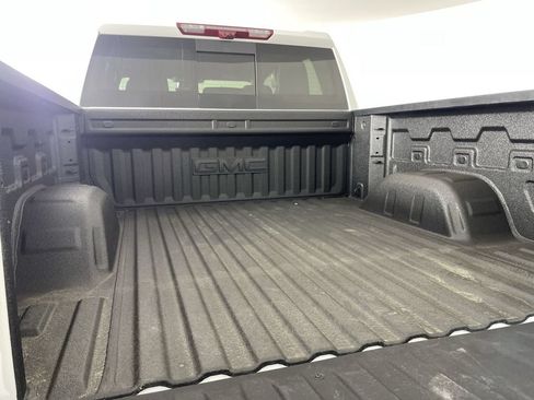 Used 2026 GMC Sierra 1500 AT4 w/ Technology Package AWD/4WD image 26