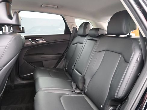 Used 2024 Kia Sportage EX FWD image 18
