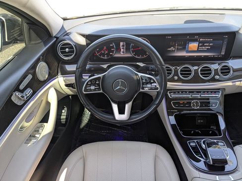 Used 2020 Mercedes-Benz E 350 Sedan image 3