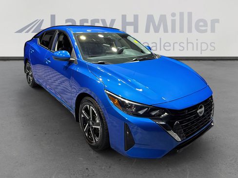 Certified 2024 Nissan Sentra SV w/ Trunk Package FWD image 7