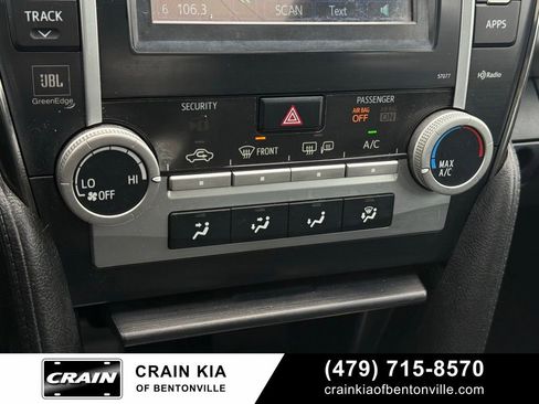 Used 2013 Toyota Camry SE w/ Leather Pkg FWD image 17