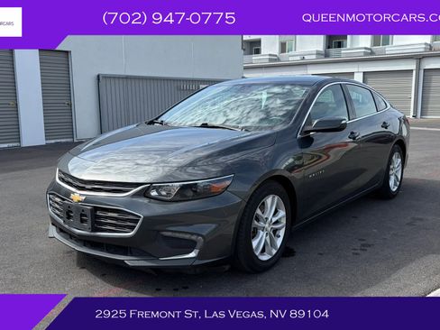 Used 2017 Chevrolet Malibu LT FWD image 1