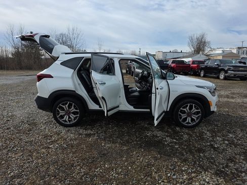 Used 2021 Kia Seltos SX image 34