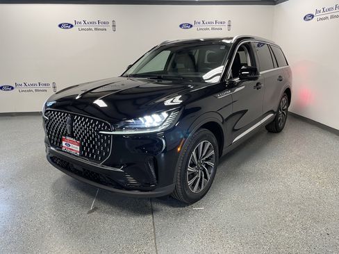 New 2025 Lincoln Aviator AWD w/ Equipment Group 101A image 3