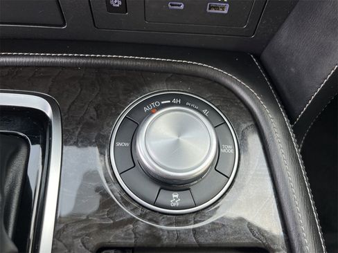 Used 2024 INFINITI QX80 Luxe image 21