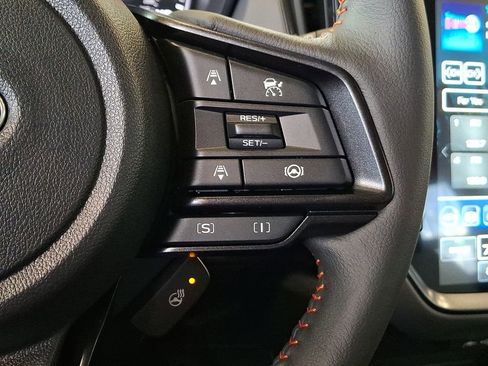 New 2026 Subaru Crosstrek 2.5i Limited w/ Crosstrek Mirror Package image 13