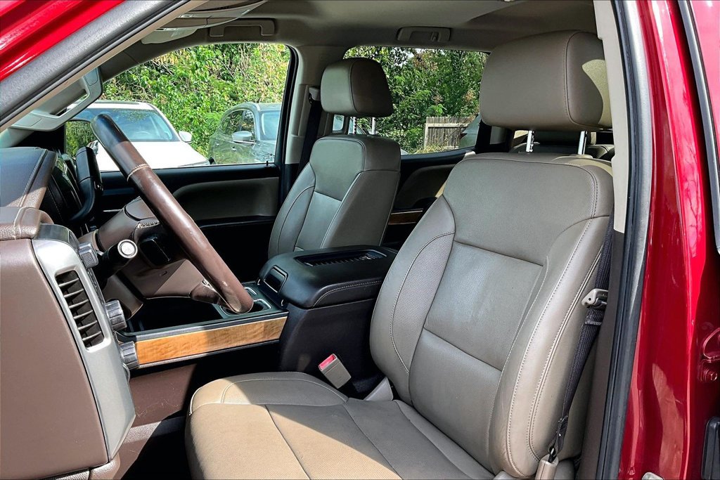 Used 2018 Chevrolet Silverado 1500 LTZ w/ Sport Package AWD/4WD image 33