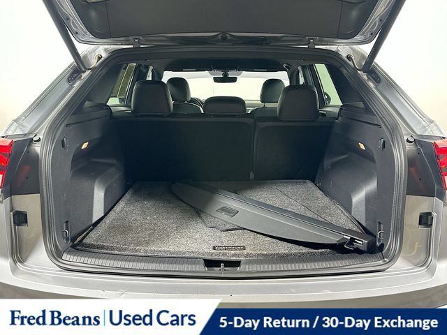 Used 2023 Volkswagen Atlas Cross Sport SE w/ Black Wheel Package AWD/4WD image 32