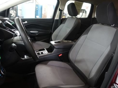 Used 2019 Ford Escape SE FWD image 11
