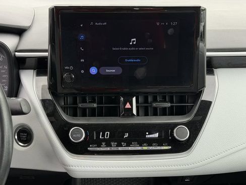 Used 2025 Toyota Corolla SE FWD image 17