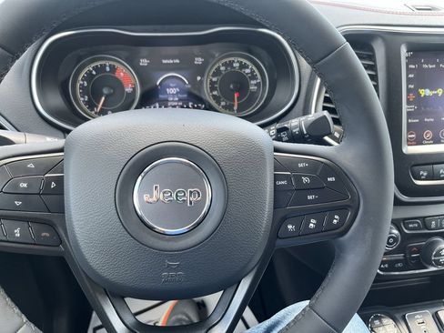 Used 2023 Jeep Cherokee Trailhawk w/ Sun & Sound Group AWD/4WD image 21