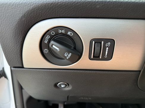 Used 2020 Dodge Durango SXT AWD/4WD image 39