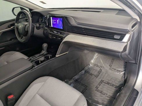 Used 2025 Toyota Camry LE w/ Convenience Package FWD image 28