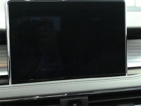 Certified 2022 Lincoln Corsair AWD w/ Equipment Group 101A image 16