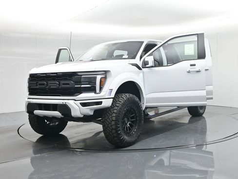 Used 2025 Ford F150 Raptor AWD/4WD image 34