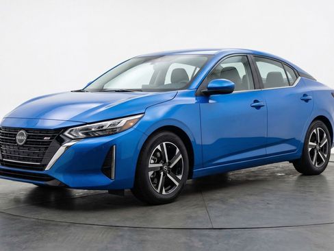 Used 2025 Nissan Sentra SV image 3