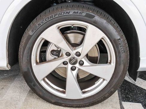 Used 2025 Audi Q5 Premium Plus w/ Premium Plus AWD/4WD image 9