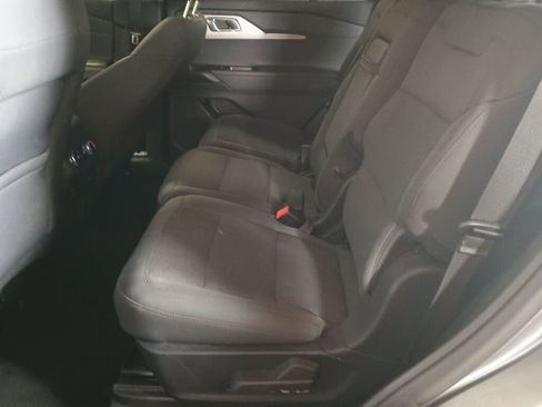 Used 2025 Ford Explorer Active image 16