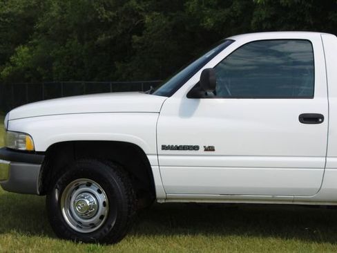 Used 2001 Dodge Ram 2500 Truck 2WD Regular Cab image 3