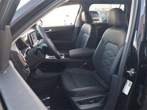 New 2026 Volkswagen Atlas SE image 10