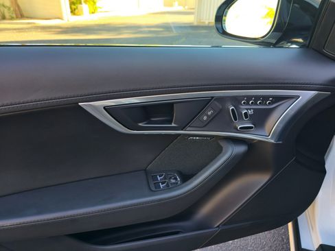 Used 2018 Jaguar F-TYPE R-Dynamic image 13