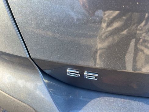 New 2025 Volkswagen Taos SE image 10